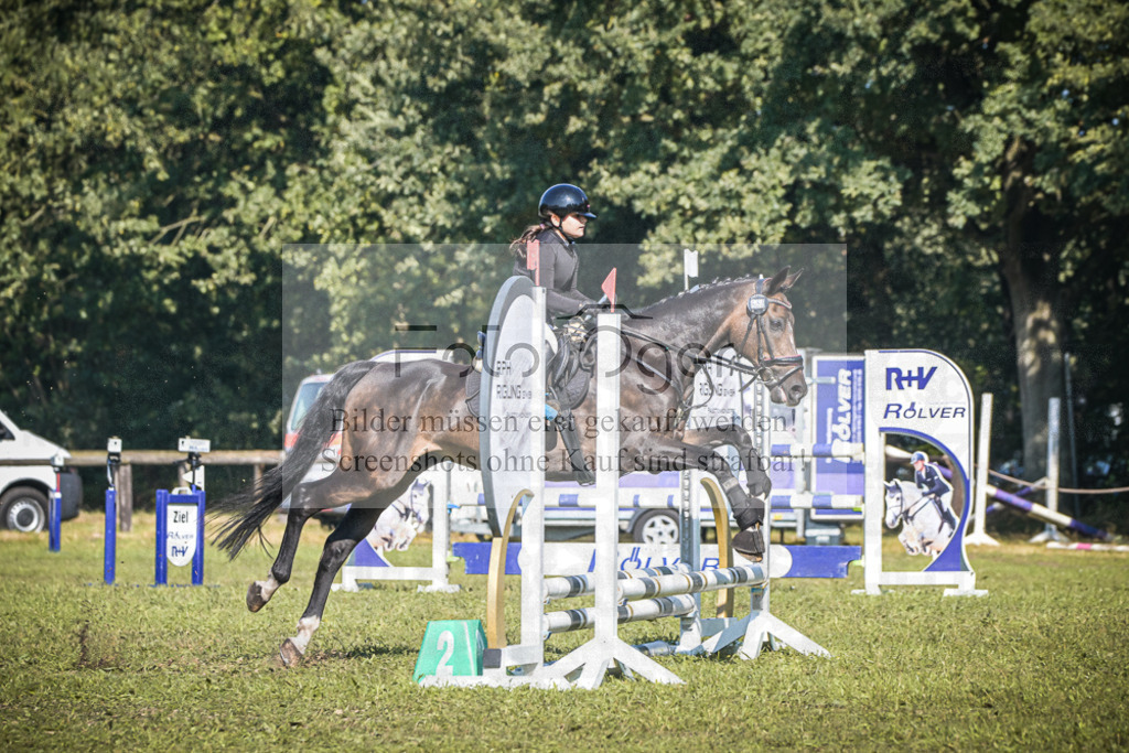 DOS_0818 | Entdecke hochwertige Reitturnierfotos von Foto Oger. Professionell, emotional und authentisch – jetzt Lieblingsmomente im Shop bestellen.Deutschlandweite Turnierfotografie. - Realisiert mit Pictrs.com
