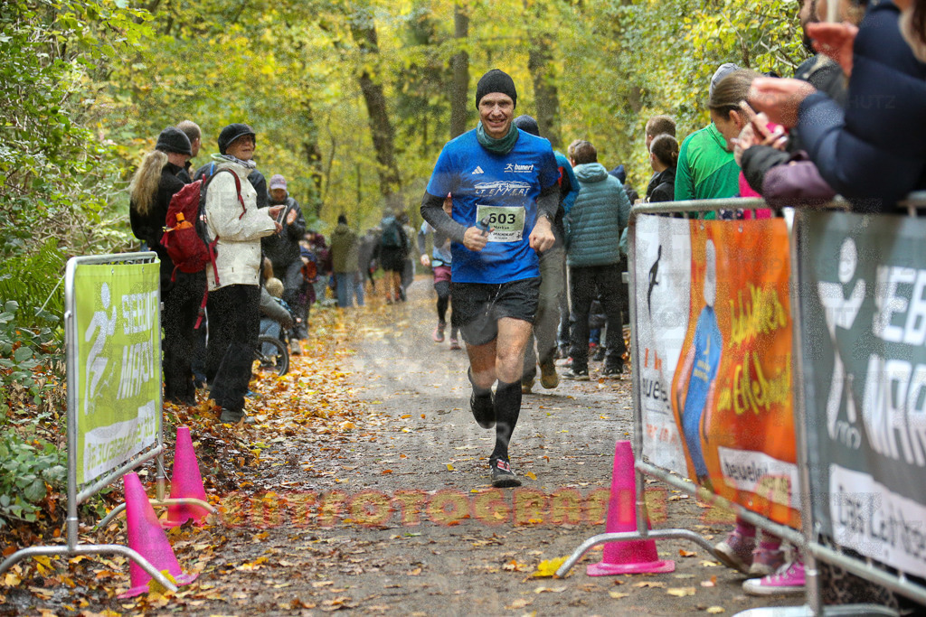 251026_1256_EX1_1960 | Sportfotografie im Rhein-Sieg Kreis, Köln, Bonn, NRW, Rheinland Pfalz, Hessen, etc. Unser Tätigkeitsfeld umfasst den Laufsport vom Volkslauf über den Marathon, Duathlon, Triathon bis zum Ultralauf wie Kölnpfad Ultra oder Schindertrail.
