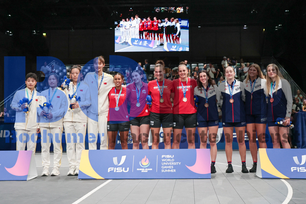 SES_RRG3x320250720-301 | bond - Realisiert mit Pictrs.com