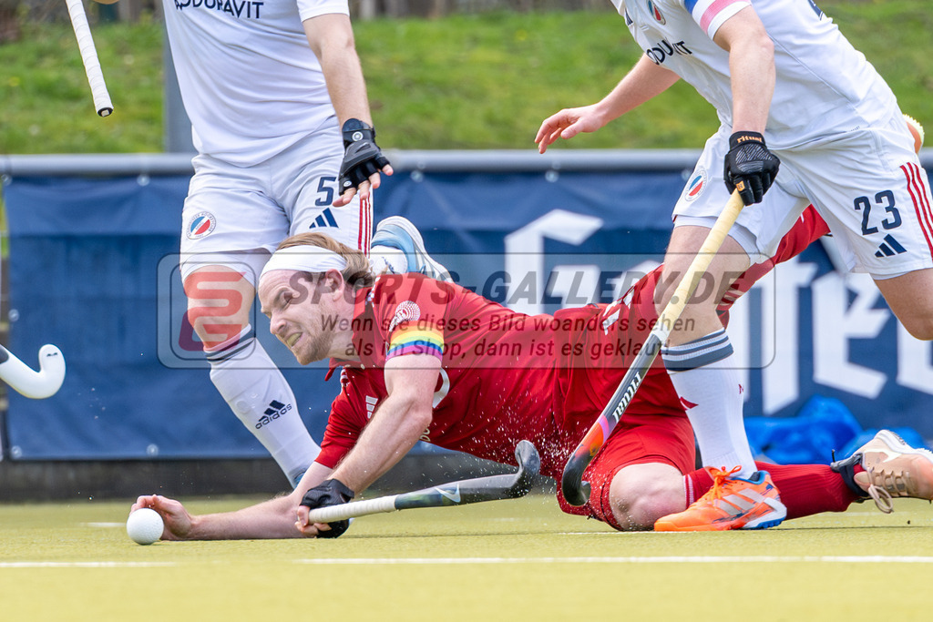 SFE_20260321_0047 | Köln, Deutschland, 21.03.26: Feldhockey 1. Bundesliga Herren zwischen Rot-Weiss Köln - Mannheimer HC im REWE Sportpark am 21.03.2026 in Köln, Deutschland. (Foto von Stephan Fehrmann)Köln, Germany, 21.03.26: Feldhockey 1. Bundesliga Herren between Rot-Weiss Köln - Mannheimer HC in REWE Sportpark at 21.03.2026 in Köln, Deutschland. (Foto from Stephan Fehrmann)