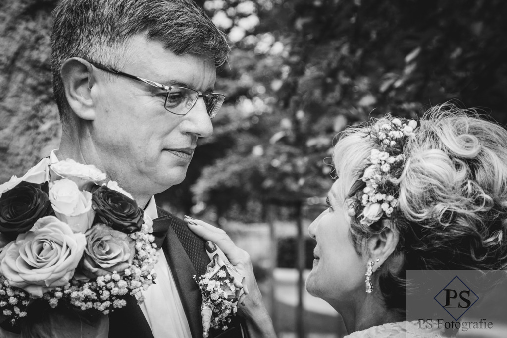 Hochzeit_Haus_Thoholte_Geseke_2 | Hochzeitsfotograf aus Leidenschaft in Büren und Umgebung - Professionelle Hochzeitsreportagen mit emotionalen Fotos - Realisiert mit Pictrs.com