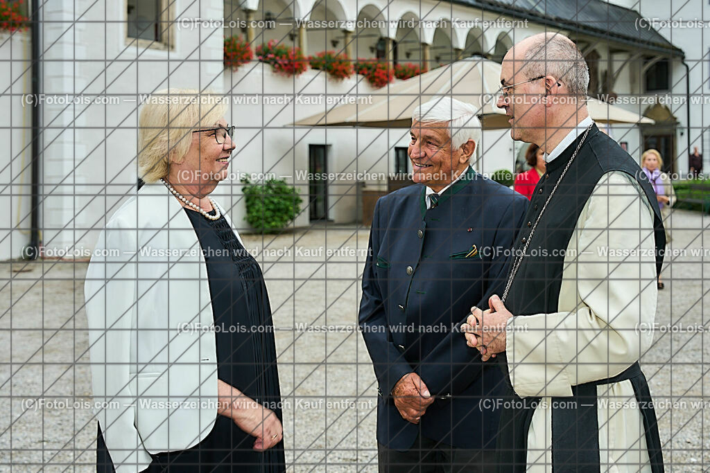 ALP0051_XXXIX_Chopin-Festival_MankaSzulik-Hildebrand-Maurer | (C)FotoLois.com, Alois Spandl, XXXIX. internationales CHOPIN-Festival in der Kartause Gaming, Eröffnung des Festivals mit Einmarsch der Goldhaubengruppe Lackenhof mit der Musikkapelle Gaming sowie den Ehrengästen und Eröffnungsansprachen in der Barockbibliothek, Fr 4. August 2023.