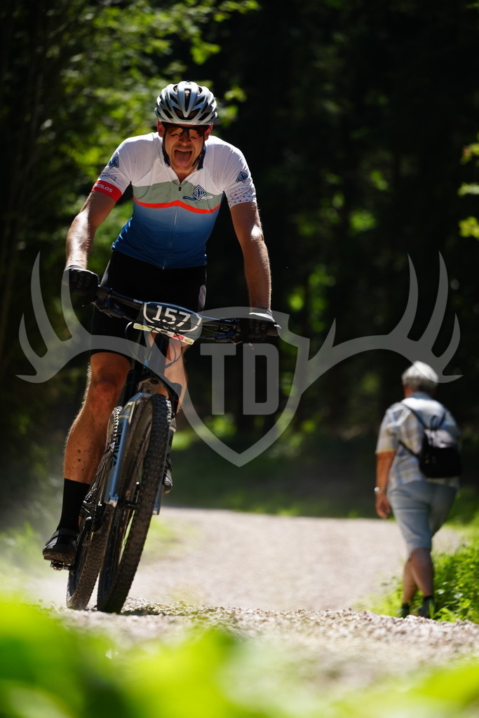 FC102432 | Fotogalerie der Treibjagd im Dunkelwald - Dein MTB Etappenrennen im Erzgebirge - Realisiert mit Pictrs.com
