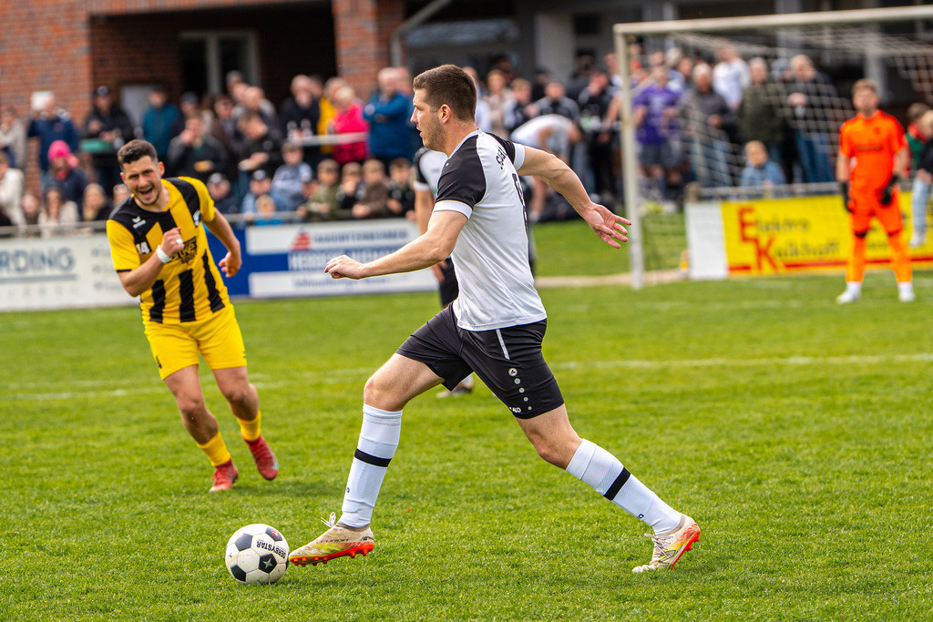 Fußball I Herren I Saison 2025-2026 I Kreisliga VEC I 22. Spieltag I SC SW Bakum - SV Falke Steinfeld I 23678 | jns.sportfotos - Realisiert mit Pictrs.com
