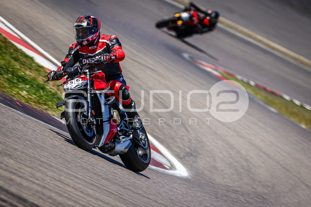 0956-260526NBR-020_956 | Deine Full-Service-Agentur für ✔️Videoproduktionen und ✔️Motorsportfotografie Jetzt Angebot anfragen!