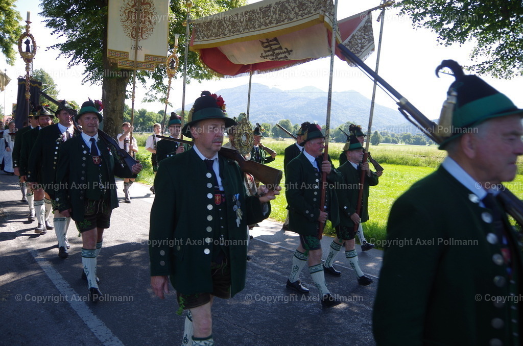 IMGP6135 | fotografiert von Axel PollmannLeonhardi Wallfahrt Benediktbeuern und Murnau, Fronleichnam, Fasching, Landschaft im Loisachtal und Benediktbeuern  - Realisiert mit Pictrs.com