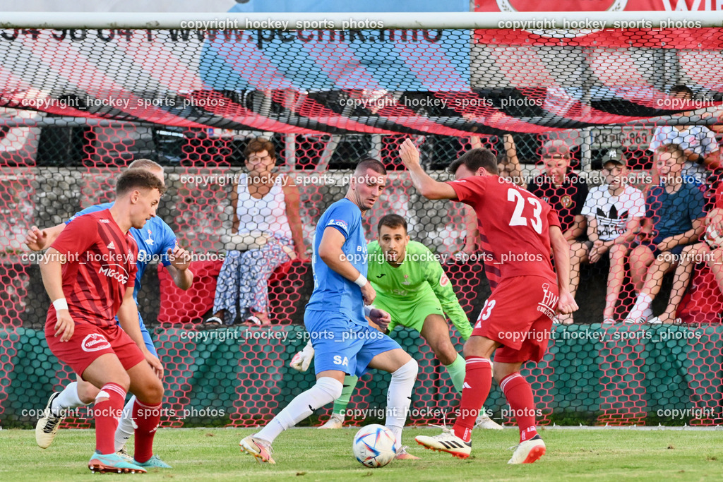 SV St.Jakob vs. SAK | #18 Raimund Valtiner St.Jakob, #6 Toni Dullnig SAK, #24 Zoran Vukovic SAK, #1 Kristijan Kondic SAK, #23 Christoph Omann St.Jakob, SV St.Jakob vs. SAK, SV St.Jakob vs. SAK am 23.08.2024 in St. Jakob im Rosenthal (Sportplatz St. Jakob), Austria, (Photo by Bernd Stefan)