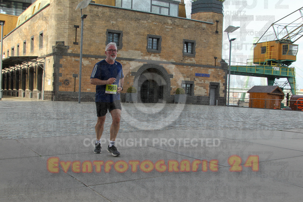 250920_1539_EV4_9378 | Sportfotografie im Rhein-Sieg Kreis, Köln, Bonn, NRW, Rheinland Pfalz, Hessen, etc. Unser Tätigkeitsfeld umfasst den Laufsport vom Volkslauf über den Marathon, Duathlon, Triathon bis zum Ultralauf wie Kölnpfad Ultra oder Schindertrail.