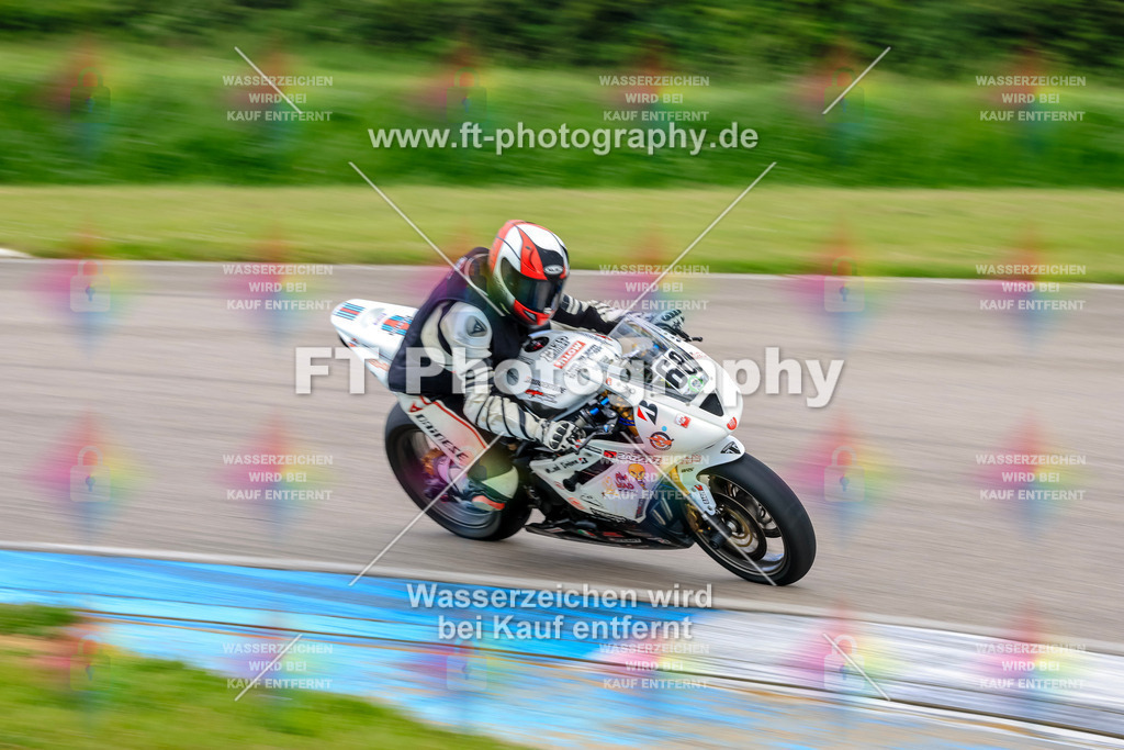 MotoTeam-9560 | Hier findet Ihr Bilder von Touristenfahrten auf der Nürburgring Nordschleife oder von anderen Veranstaltungen die ich besucht habe. Viel Spass beim Durch Schauen 