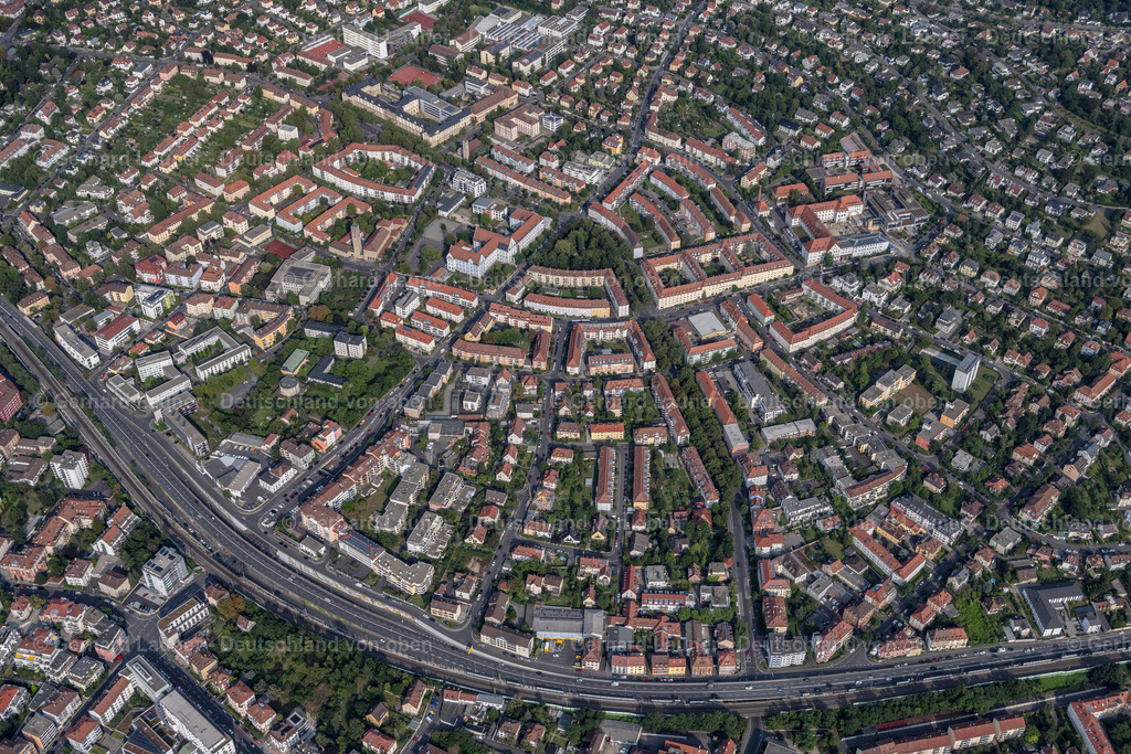 4047764 | WüRZBURG 21.08.2021 Stadtteil- Ansicht im Stadtgebiet im Ortsteil Frauenland in Würzburg im Bundesland Bayern, Deutschland. // District view in the urban area in the district Frauenland in Wuerzburg in the state Bavaria, Germany. Foto: Gerhard Launer