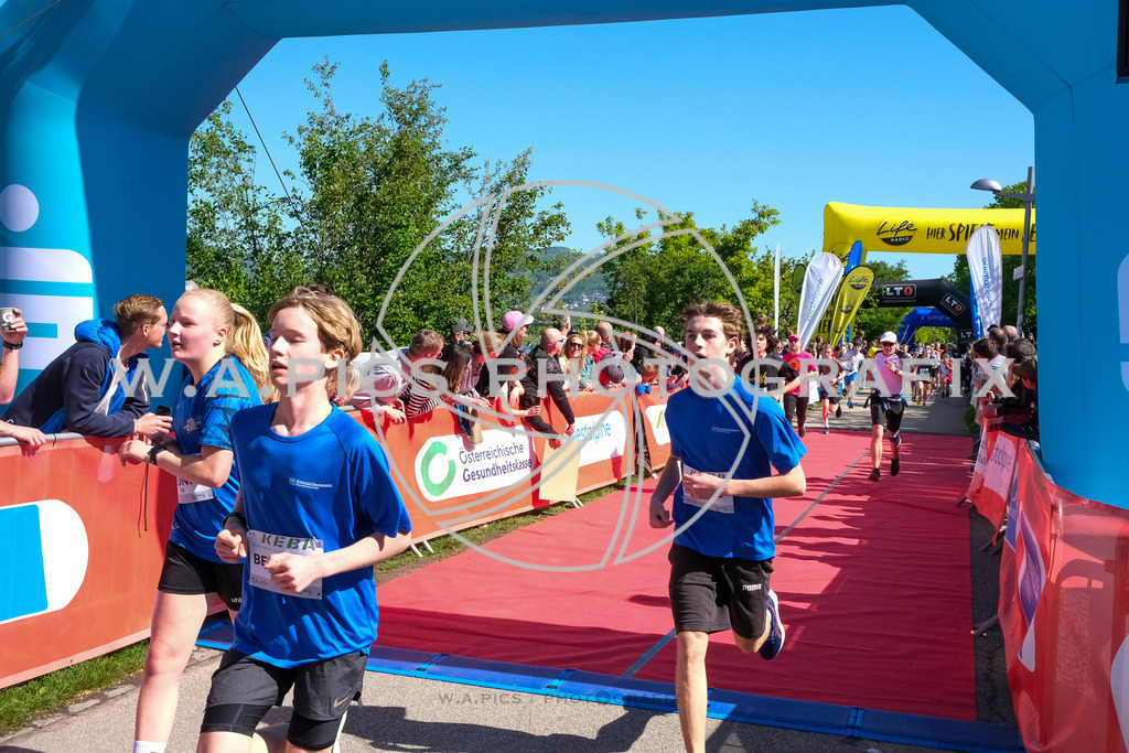 ..... | LINZ,AUSTRIA,27.April 24, Int. 3 Brückenlauf Linz  , Image shows: Photo: WAPICS / Michael ring