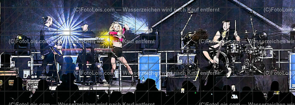 ALP8717_NASCHENWENG_Hollenstein | (C)FotoLois.com, Alois Spandl, Melissa NASCHENWENG auf BERGBAUERNTOUR beim KÖNIGSBERG OPEN AIR in Hollenstein, Sa 2. September 2023.