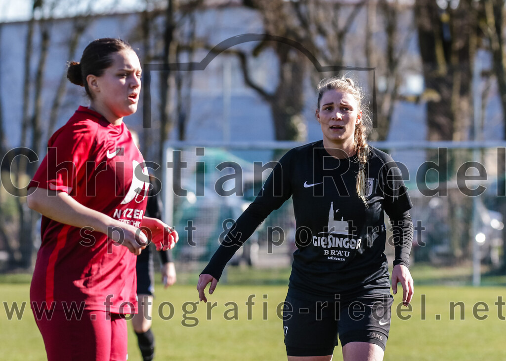 2024-02-25_055_FC_Schwaig_gegen_TSV_Eching | Oberding, Deutschland, 25.02.2024:
Fußball, Bezirksliga 2023 / 2024, Testspiel, FC Schwaig gegen TSV Eching, Endergebnis: 0:5

Elise Lutz (TSV Eching, #5)

Foto: Christian Riedel / fotografie-riedel.net
