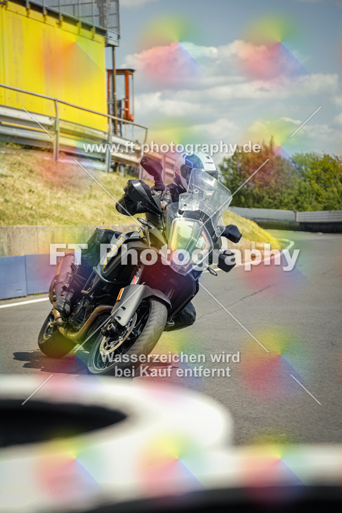 OBK_Mai_Volker_Adam-10962 | Hier findet Ihr Bilder von Touristenfahrten auf der Nürburgring Nordschleife oder von anderen Veranstaltungen die ich besucht habe. Viel Spass beim Durch Schauen 