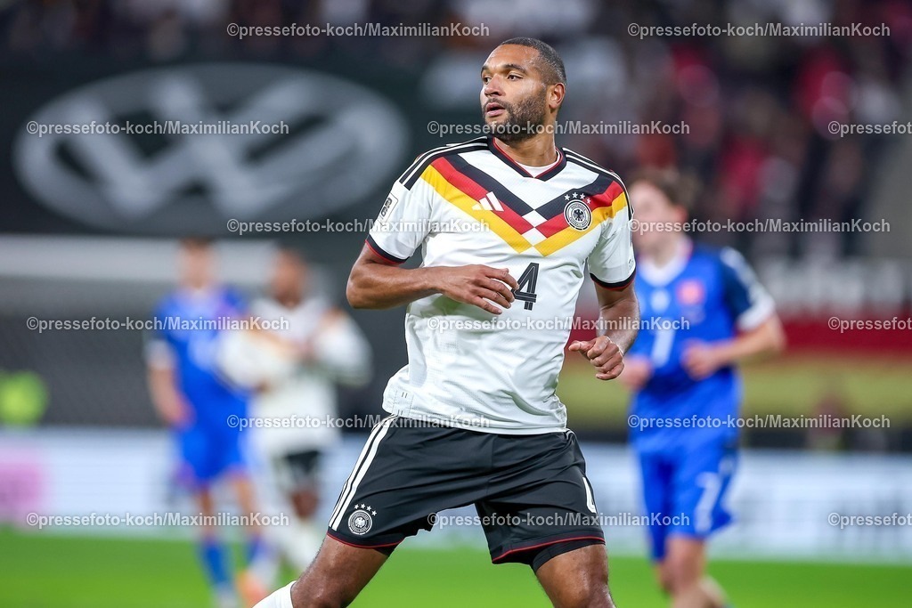 DFB17112501080 | 17.11.2025, Fußball, Länderspiel, WM-Qualifikation Europa, Deutschland - Slowakei, Red Bull Arena (Leipzig), 10. Spieltag, Saison 2025 2026: Jonathan Tah (GER #04) Regulations prohibit any use of photographs as image sequences and or quasi-video.