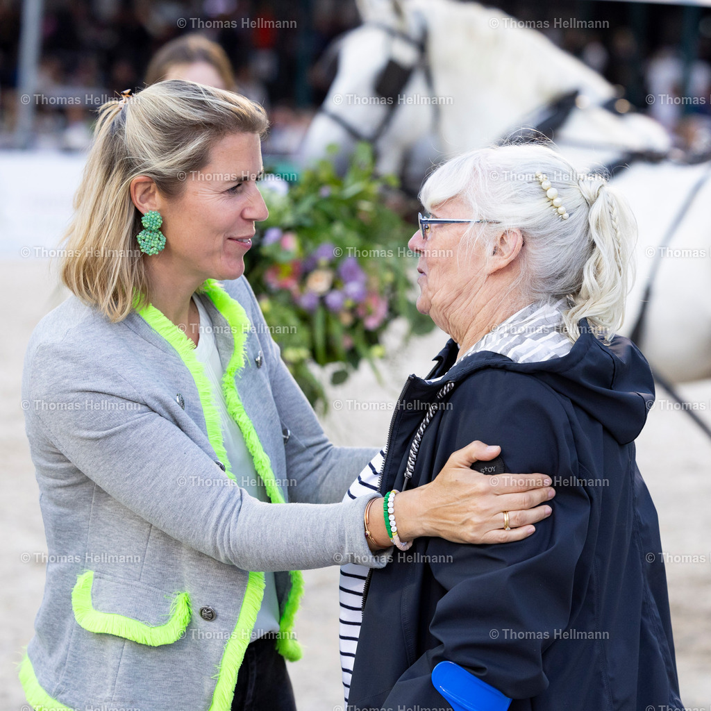 TH_WeHorse Courage Award_19455 | Longines Balve Optimum 2024 am 08.06.24 in Balve, Schloss Wocklum, Thomas Hellmann, WeHorse Courage Award