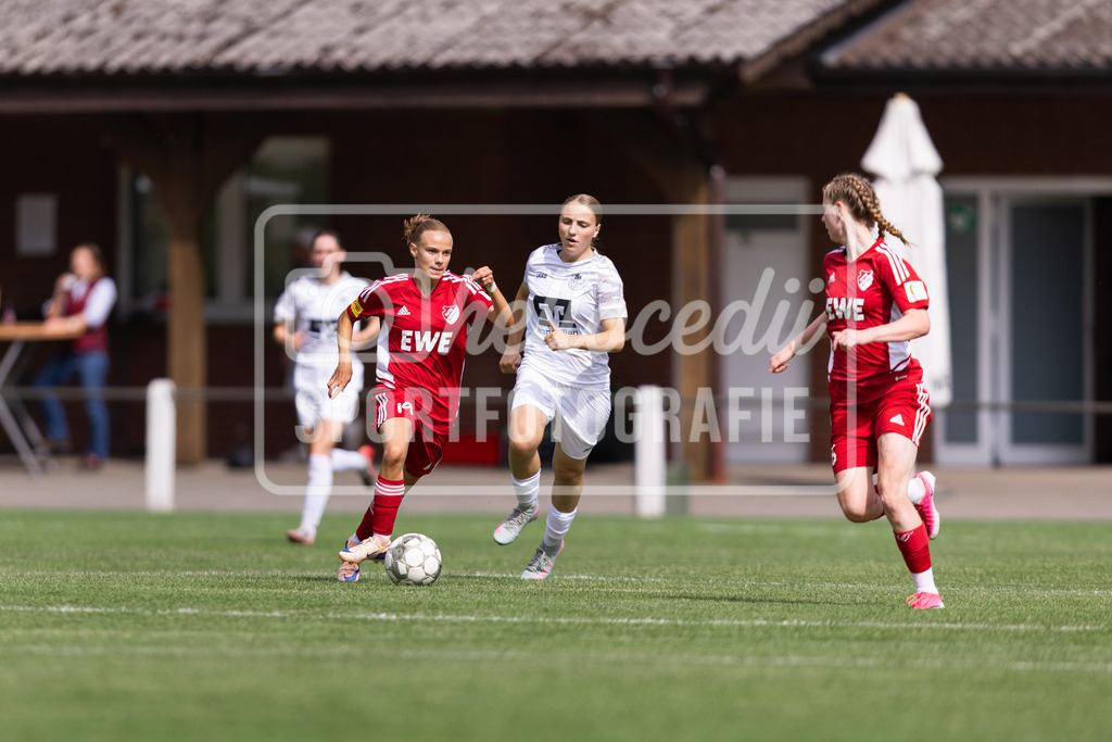 Fußball I Frauen I Testspiel I SpVg Aurich - DJK Arminia Ibbenbüren I 15366 | realhellocedii - Realisiert mit Pictrs.com