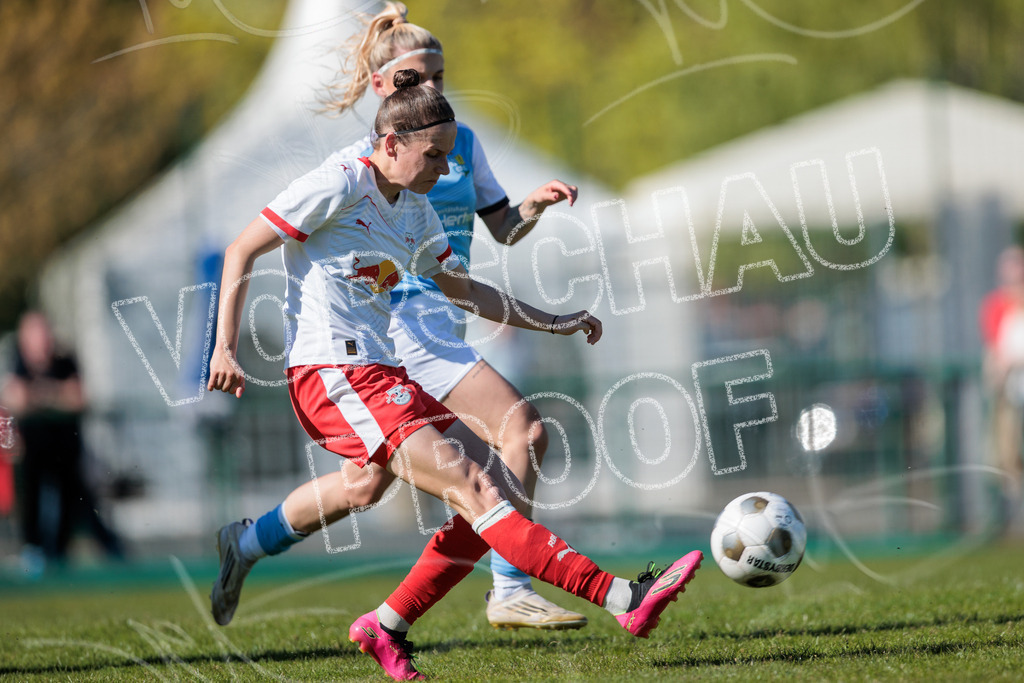 Gipfeltreffen der Frauen: Finale um den Sachsenlotto Landespokal 2026 | Am 1. Mai 2026 trafen im Endspiel des Sachsenlotto Landespokals die Frauen des Chemnitzer FC und die zweite Mannschaft von RasenBallsport Leipzig aufeinander. Vor stimmungsvoller Kulisse kämpften beide Teams ab 15:00 Uhr um die begehrte Trophäe des sächsischen Fußballs. Diese Galerie zeigt die Highlights, packende Zweikämpfe und die emotionalsten Momente des Finaltags. - Realisiert mit Pictrs.com