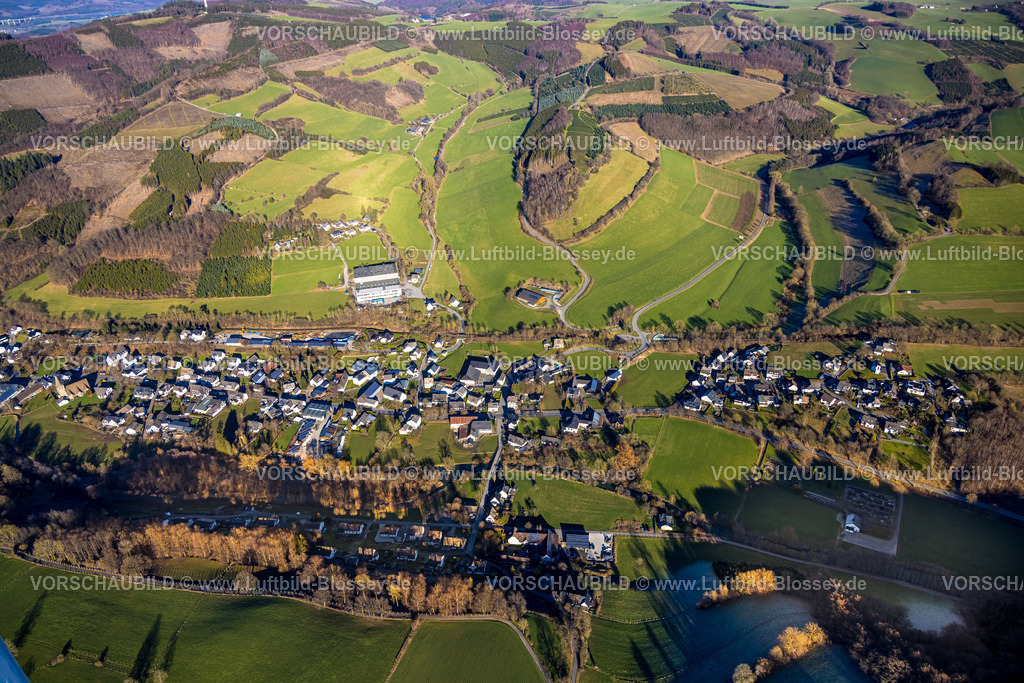 Eslohe230205047Wenholthausen | Luftbild, Ortsansicht, Firmengebäude Sven Wüllner Straßenbau, Wenholthausen, Eslohe, Sauerland, Nordrhein-Westfalen, Deutschland