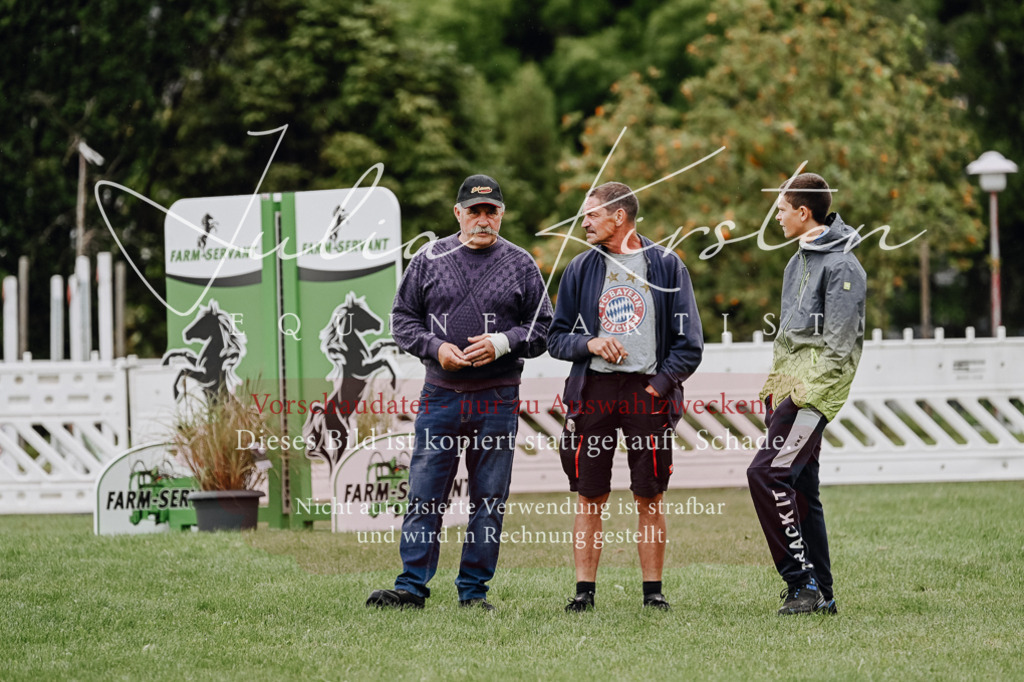 DSC_7084 | Pferde- und Turnierfotografie in Westsachsen. Pferdeportraits, Auftragszeichnungen und intuitive Kunst.