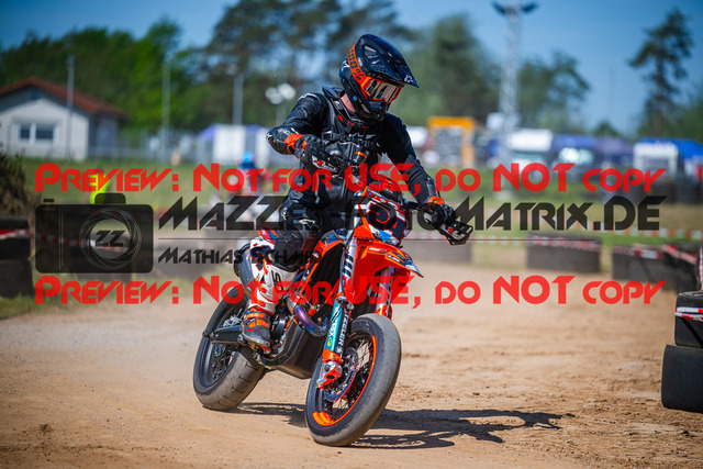 MaZZes_FotoMatrix_240510_6021986_0281 | S2