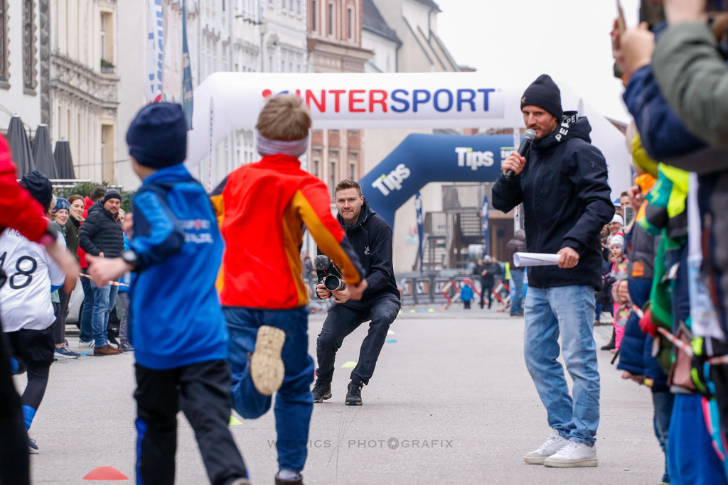 AW_20231231awmac6791 | WELS, 31.12.2023, Sparkasse Silvesterlauf Wels 2023 , Image shows: Photo: WAPICS / Andreas Willdoner