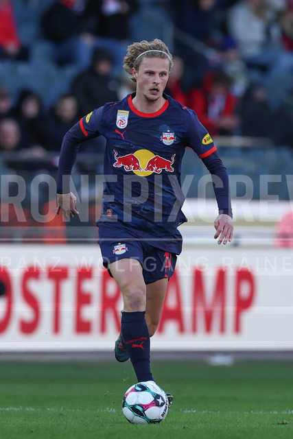 Grazer AK 1902 vs FC Red Bull Salzburg – Austrian Bundesliga | Graz, Austria, 15.Feb.26 - SOCCER - ADMIRAL Bundesliga, Grazer AK 1902 vs FC Red Bull Salzburg. The image shows Maurits Kjaergaard (Red Bull Salzburg).