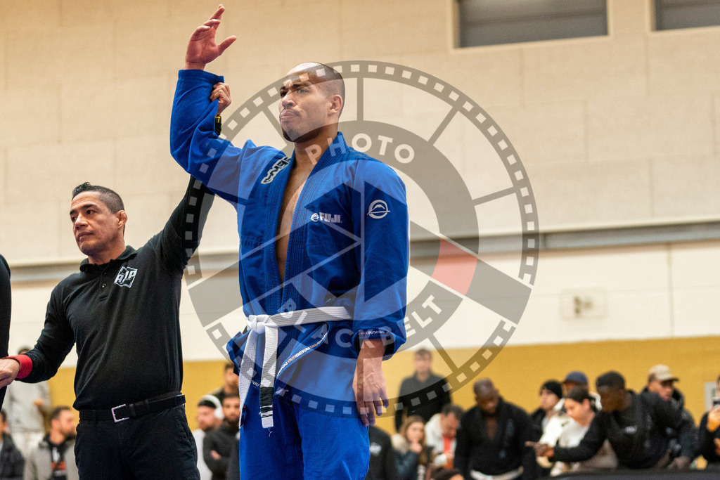 20231118PBB11829 | Fighters compete during the AJP Tour 600 Frankfurt Championship in Frankfurt/Main, Germany, on November 18, 2023.