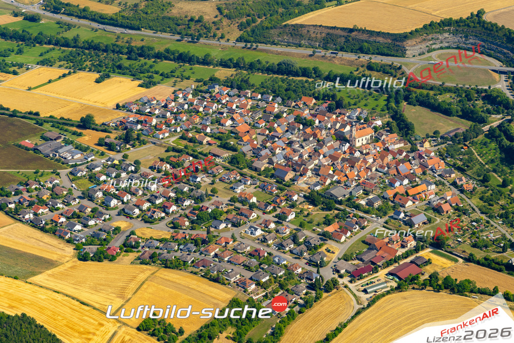 Das Luftbild zeigt : Distelhausen Tauberbischofsheim - Die Luftaufnahme wurde 2023 vom UL-Flugzeug aus erstellt ( keine Drohne ) - Hochauflösende Luftaufnahme - Für grossformatige Ausdrucke geeignet. Die Geschenkidee !Mit Lizenz und Bildrechte bestellbar
