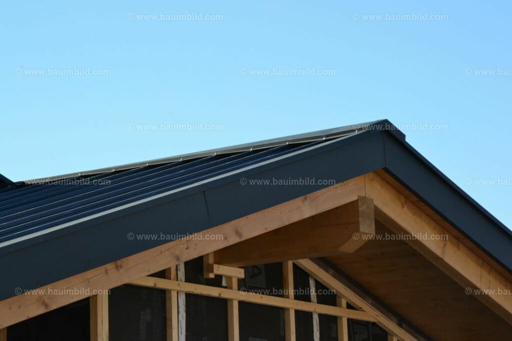 bib-lg11-spenglerarbeiten-0166 | Nach LV-Leistungsgruppen sortierte Detailfotos über den Bau eines Hauses. Alle Hausbau-Bilder direkt vom Urheber und Autor der Website Haus-Selber-Bauen.com