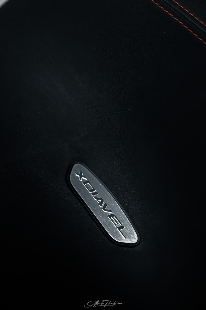Ducati xDivael V4 | Entdecken Sie die faszinierende Welt von Alexander Tschuncky Arts: Kreative Fotografie, atemberaubende Automobilkunst und hochwertiger Bilderdruck. Lassen Sie sich inspirieren! - Realisiert mit Pictrs.com