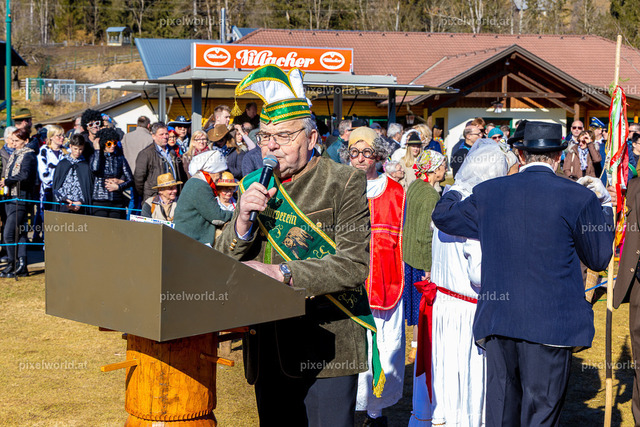 Bärentreiben in Steuerberg | Bildershop von pixelworld.at - Realisiert mit Pictrs.com