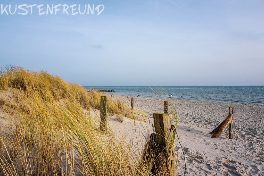 Pelzerhaken Düne IV // Strandbild | Entdecke deine Lieblingslandschaft von der Küste – auf Ostsee Leinwand, Nordsee Leinwand, Alu Dibond oder Acrylglas, passend für jeden Geschmack und Raum.