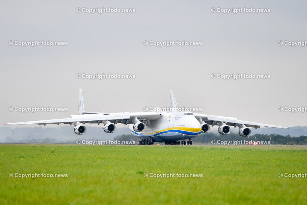 Flughafen Linz Hoersching_ Landung Antonov AN 225_ 05.10.2021-8 | 05.10.2021, Linz Hörsching, AUT, Flughafen Linz, Linz Airport, Landung Antonov 225, im Bild Antonov 225 - größtes und schwerstes Transportflugzeug der Welt zu Gast in Linz