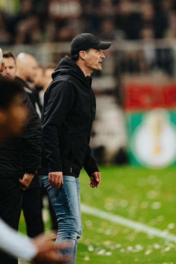 FCS08049 | Der offizielle Shop für FC St. Pauli Fotos. Wähle aus Spielszenen & Fanmomenten dein FCSP Wunschformat. Wir liefern Millerntor-Atmosphäre.