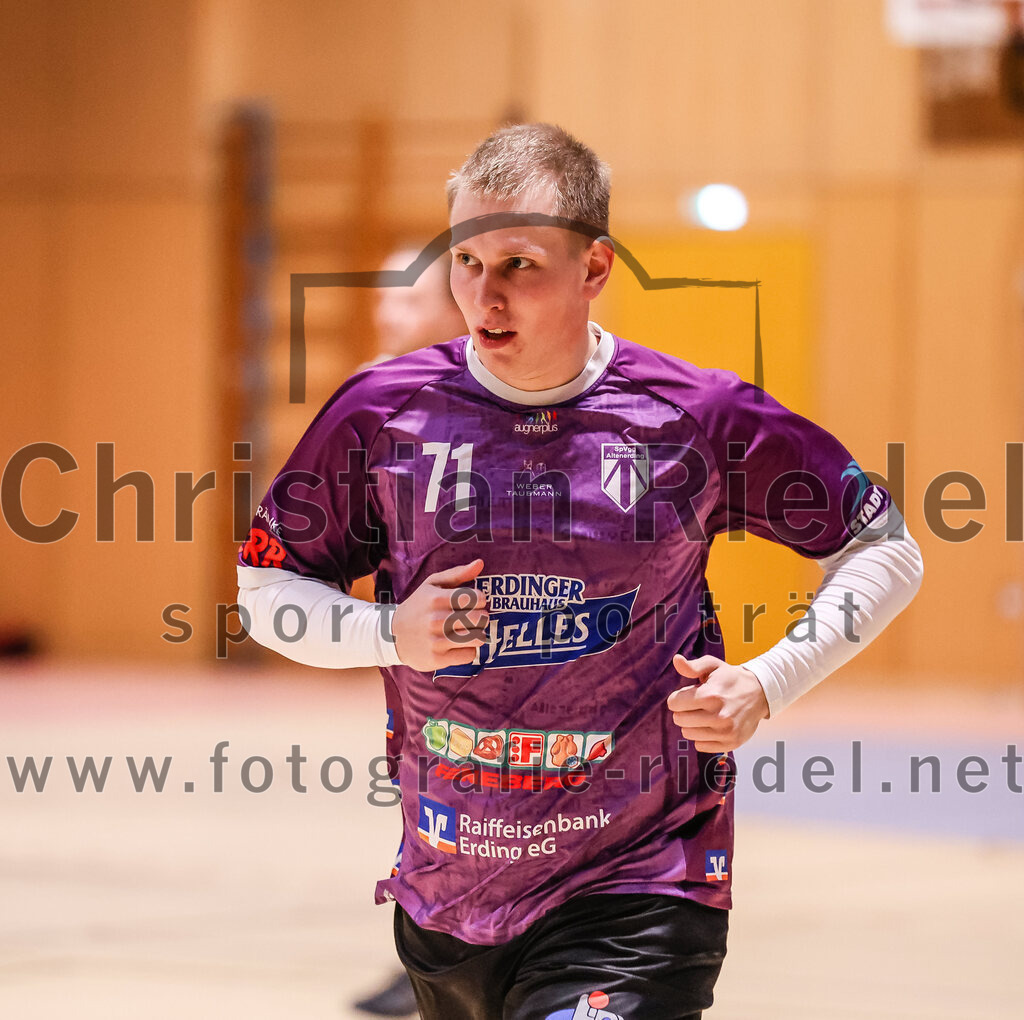 2024-11-09_080_SpVgg_Altenerding_gegen_TV_Altoetting | Erding, Deutschland, 09.11.2024:Handball, Bezirksoberliga Männer 2024 / 2025, 6. Spieltag, SpVgg Altenerding gegen TV Altötting, Endergebnis: 26:22Tristan Gerhardt (SpVgg Altenerding, #71)Foto: Christian Riedel / fotografie-riedel.net