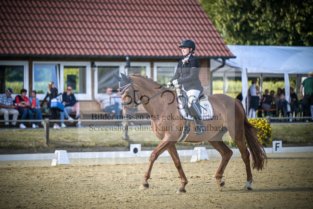 DOS_0850 | Entdecke hochwertige Reitturnierfotos von Foto Oger. Professionell, emotional und authentisch – jetzt Lieblingsmomente im Shop bestellen.Deutschlandweite Turnierfotografie. - Realisiert mit Pictrs.com