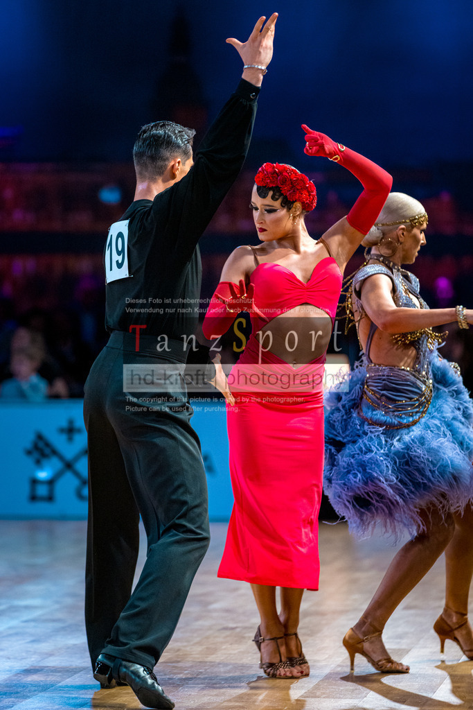 20251213_Baltic-GP_2085-2 | Tanzsportbilder, Standardtanz, Lateintanz, WDSF, DTV, LTVB, dancecomp, goc, hessen tanzt, blaues band der spree, walzer, tango, wiener walzer, slowfox, quickstepp, samba, rumba, cha-cha-cha, paso doble. jive, hd-kroft photography, turniertanzsport