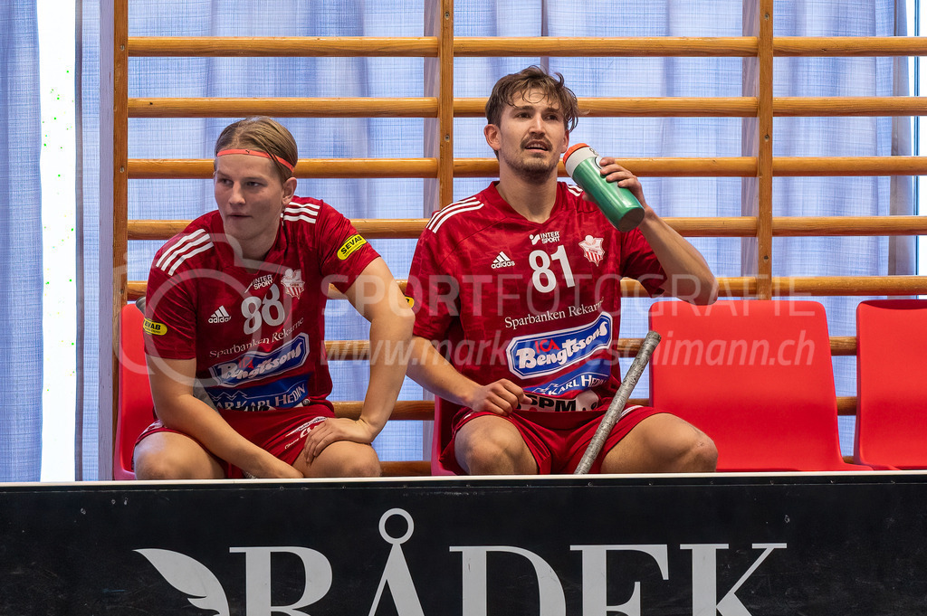 Strängnäs IBK vs Höllvikens IBF - 30. September 2023 | Strängnäs IBK vs Höllvikens IBF
Thomas Arena, Strängnäs
Casper Nilsson (#88 Strängnäs IBK) und Tim Aeschmann (#81 Strängnäs IBK).
Bild: Sportfotografie Markus Aeschimann | www.markus-aeschimann.ch - Realisiert mit Pictrs.com