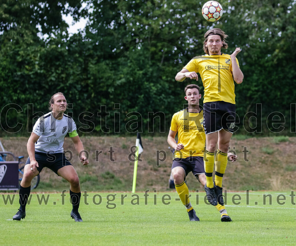 2023-07-23_050_SV_Anzing_gegen_SC_Kirchasch | Anzing, Deutschland, 23.07.2023:
Fußball, Kreisliga 2023 / 2024, Testspiel, SV Anzing gegen SC Kirchasch, Endergebnis: 5:1

Peter Rauch (SV Anzing, #6), Bastian Bönisch (SC Kirchasch, #16)

Foto: Christian Riedel / fotografie-riedel.net