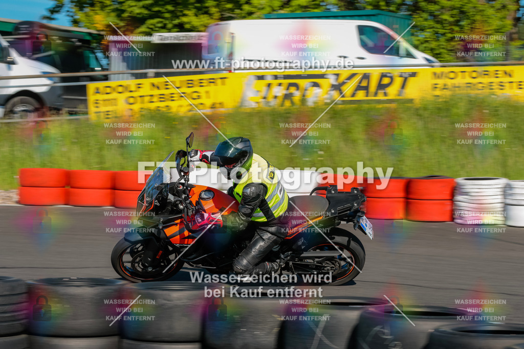 Moto-TeamOBK-21171 | Hier findet Ihr Bilder von Touristenfahrten auf der Nürburgring Nordschleife oder von anderen Veranstaltungen die ich besucht habe. Viel Spass beim Durch Schauen 