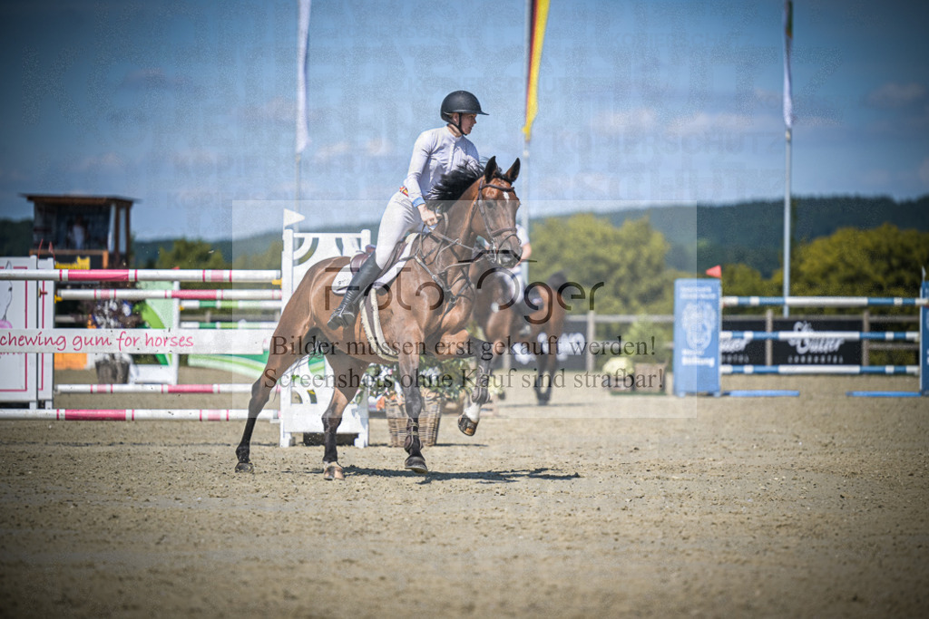 DOS_3751 | Entdecke hochwertige Reitturnierfotos von Foto Oger. Professionell, emotional und authentisch – jetzt Lieblingsmomente im Shop bestellen.Deutschlandweite Turnierfotografie. - Realisiert mit Pictrs.com