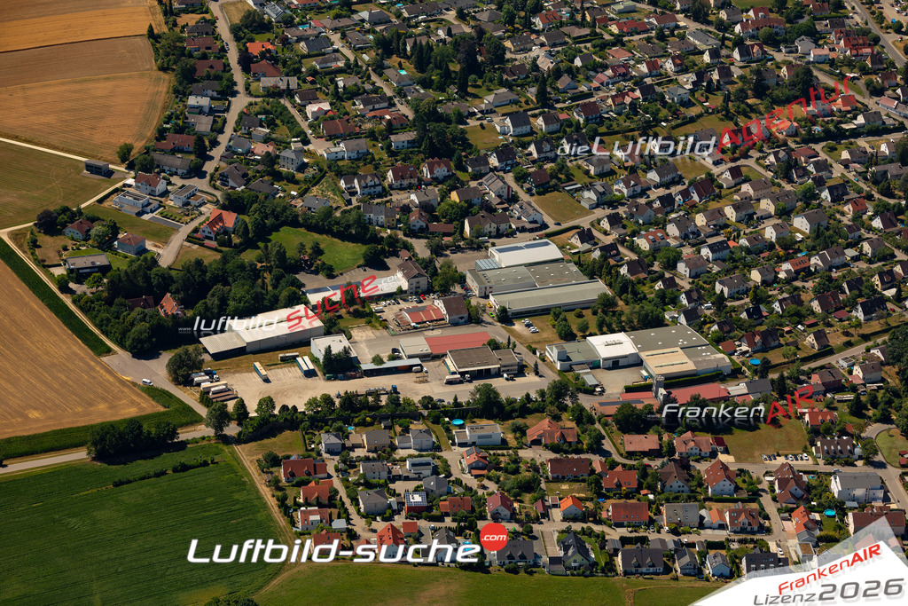 Das Luftbild der Stadt Adelsried wurde 2022 vom Flugzeug heraus erstellt (keine Drohnen-Aufnahmen) Aufnahmehöhe ca.450 Meter- hohe Bildauflösung und Druck-Qualität. Garantiert!