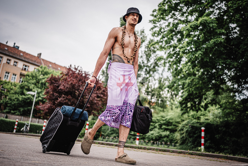 Volleyball | Herren | Saison 2024/2025 | 1. Volleyball Bundesliga Männer | Finale | BERLIN RECYCLING Volleys vs. SVG Lüneburg | 03.05.2025 | Nehemiah Mote (#5, Berlin Recycling Volleys) bei der Ankunft an der Halle