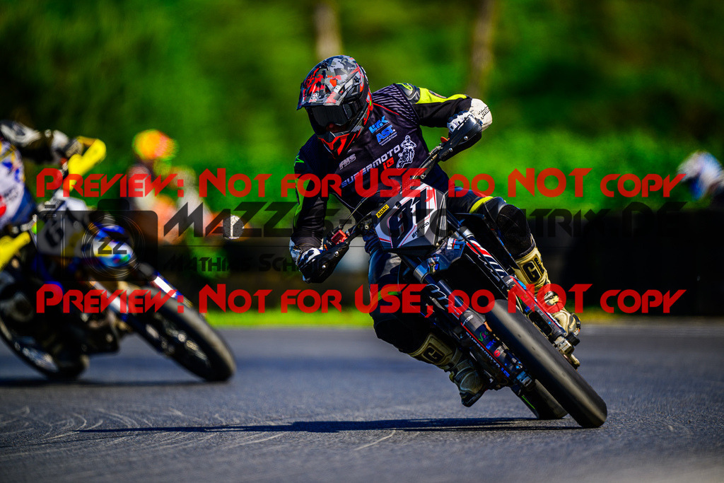 MaZZes_FotoMatrix_240511_6007705_5590 | UE40