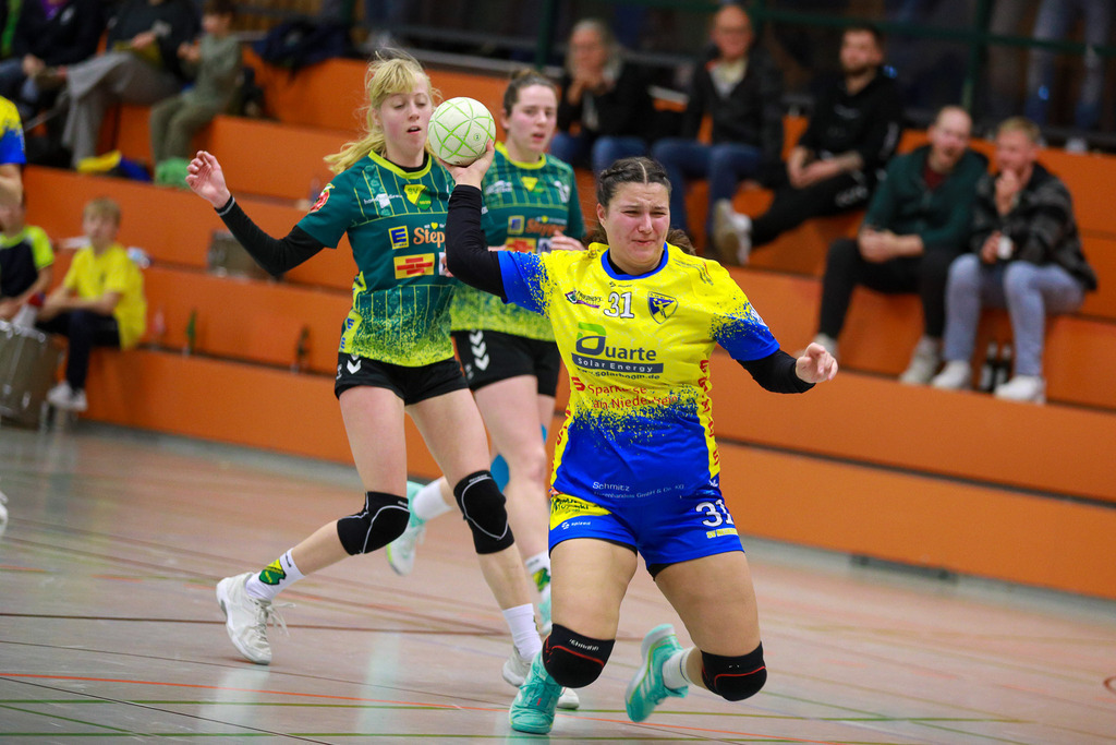 SVN_ SVFriedrichsfeld_141224_031 | Bildergalerie von Sport-Ereignissen aber auch von weiteren spannenden Dingen - nicht nur vom Niederrhein. In Anlehnung an den bekannten Spruch von Hanns Dieter Hüsch heißt das Motto: "Niederrhein ist überall".  - Realisiert mit Pictrs.com