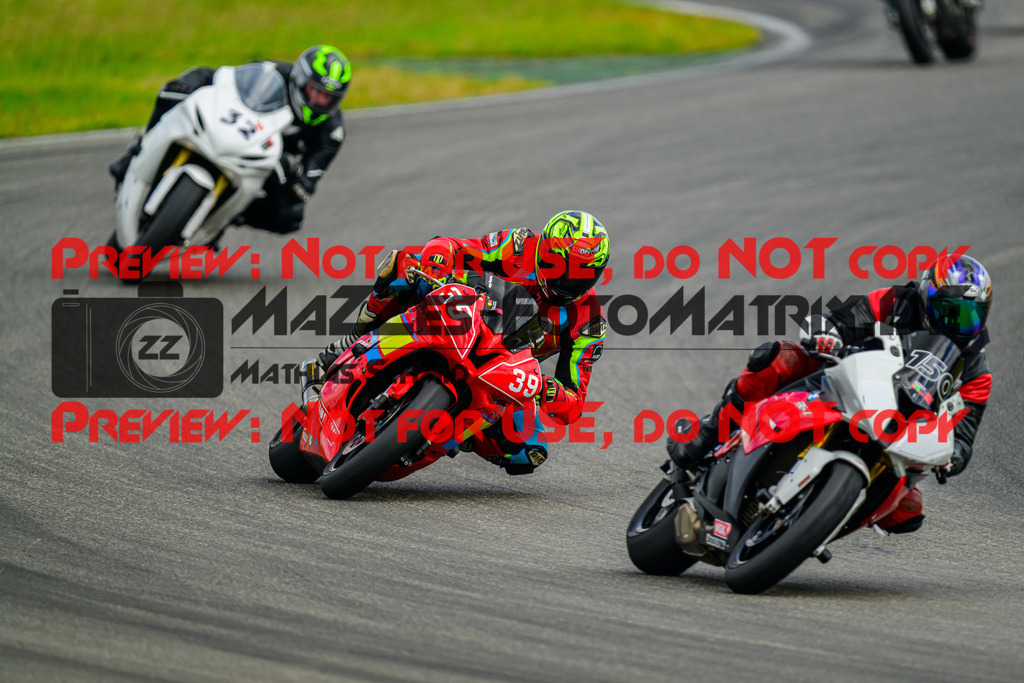 MaZZes_FotoMatrix_240615_6007705_7404 | ROT