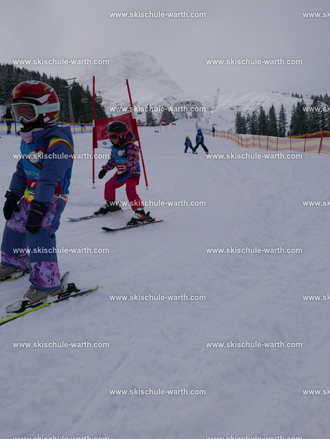 Catherine _ Karlyn (5) | Photos von der Skischule Warth - Realisiert mit Pictrs.com