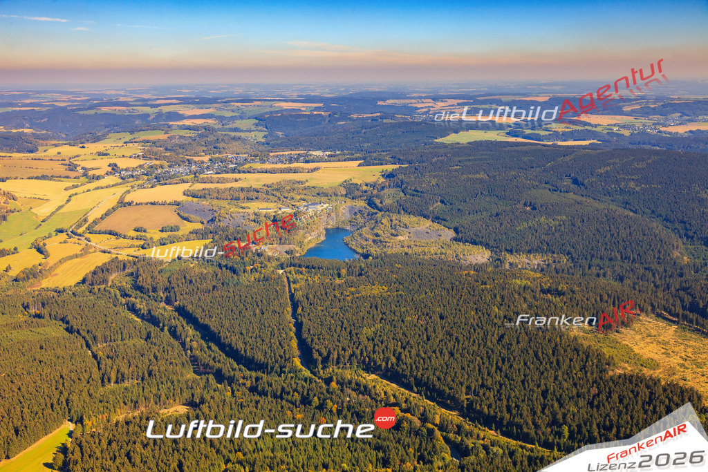 Die Luftaufnahme der Stadt Ludwigsstadt wurde vom UL-Flugzeug heraus erstellt ( keine Drohne )- hohe Auflösung für beste Qualität