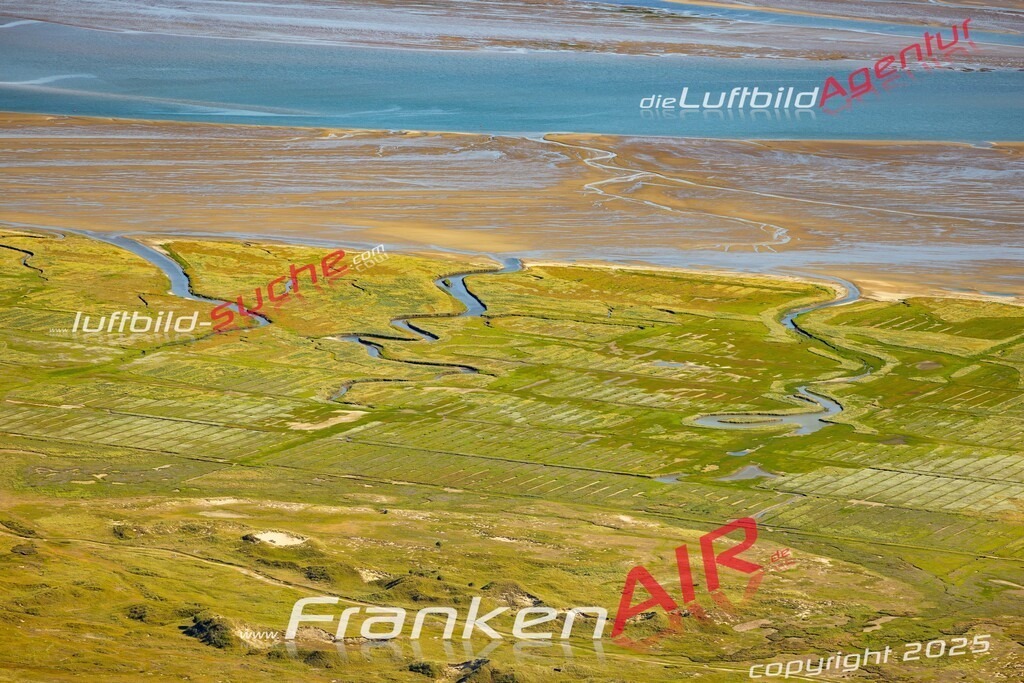 Aktuelles Luftbild von Priel Düne Watt Norderney - Die Luftaufnahme wurde 2022 mittels UL-Flugzeug erstellt ( keine Drohne ) - hochauflösende Kamera-Systeme von  Canon -Beste Qualität - Für grossformatige Ausdrucke geeignet. Die Geschenkidee !